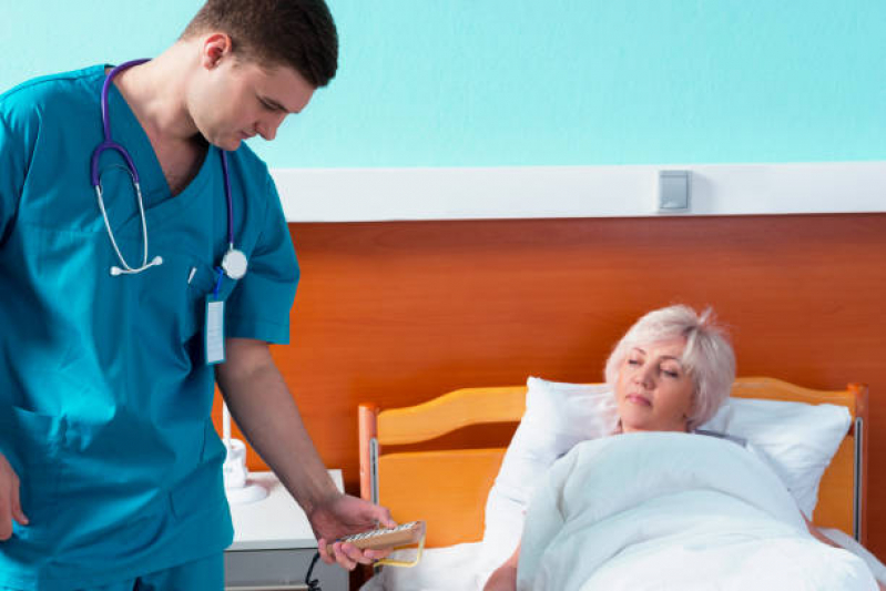 Cuidador de Idoso Acamado Enfermagem Perto de Mim Carvoeira - Cuidador para Idoso Acamado com Enfermeira